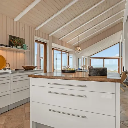 Σπίτι διακοπών Bjerund - 300m From The Sea By Interhome